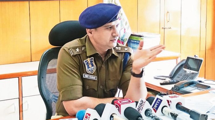 IPS Amit Kumar nabs mastermind involved in fraud of over Rs 2K crores by operating bank accounts of others
