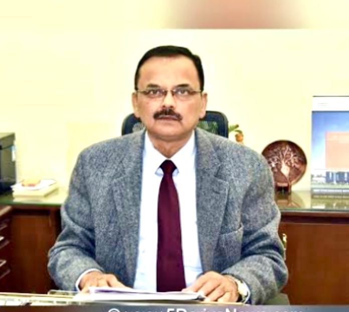 IAS Vijoy Kumar Singh gets additional charge of financial commissioner 